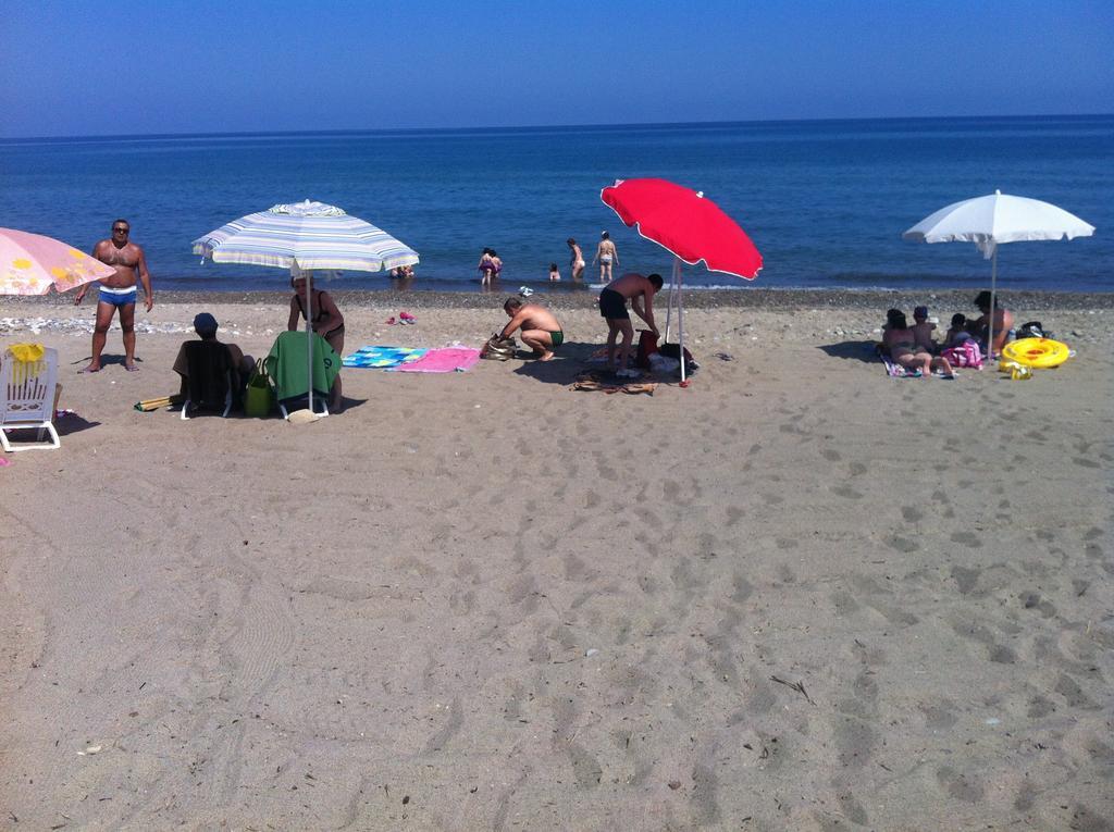 Paradise Beach Camera Mansardata Vicino Cefalu Piscina Aperta Кампофеліче-ді-Роччелла Номер фото